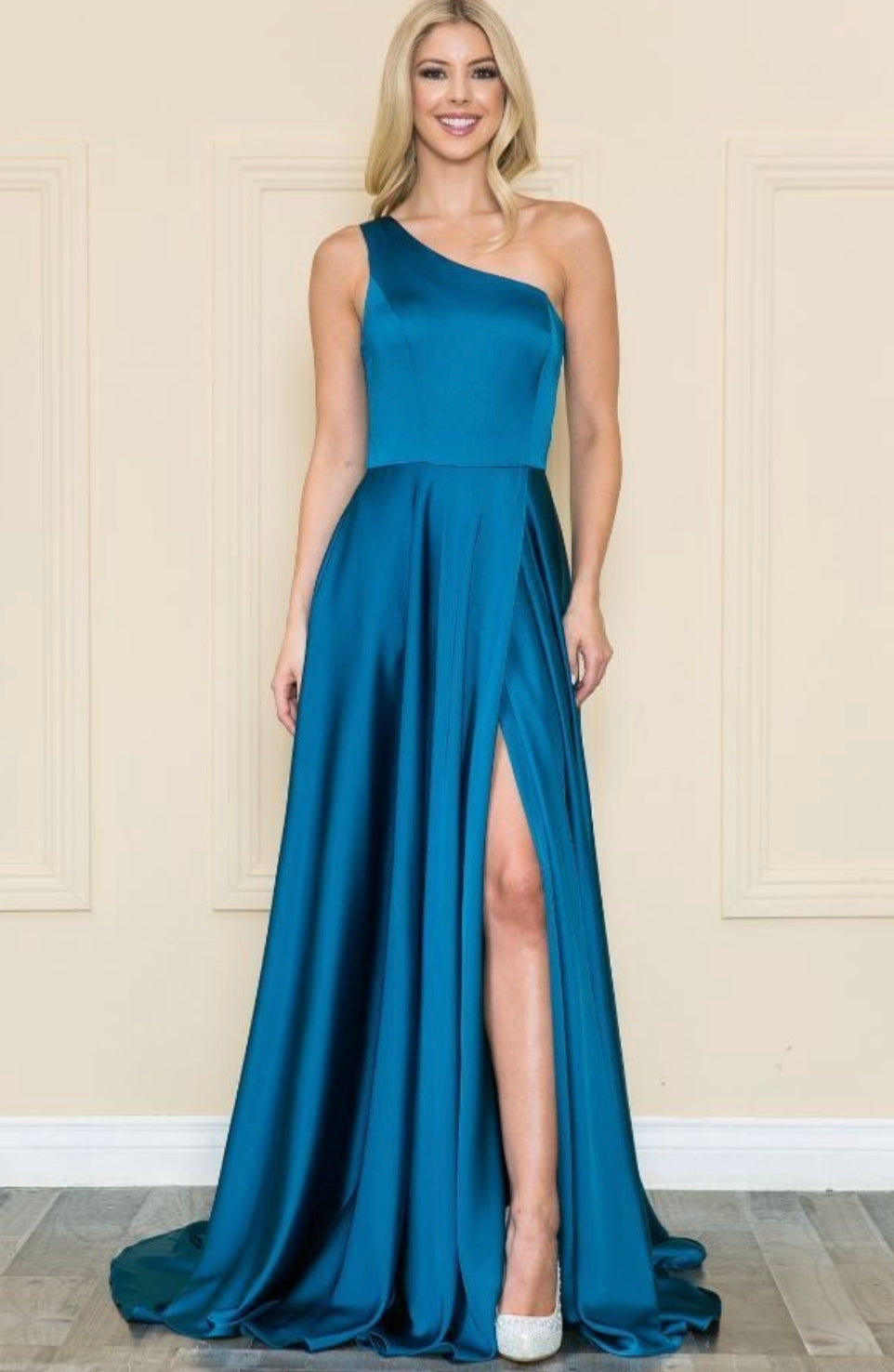 Poly USA Evening Gown 8912