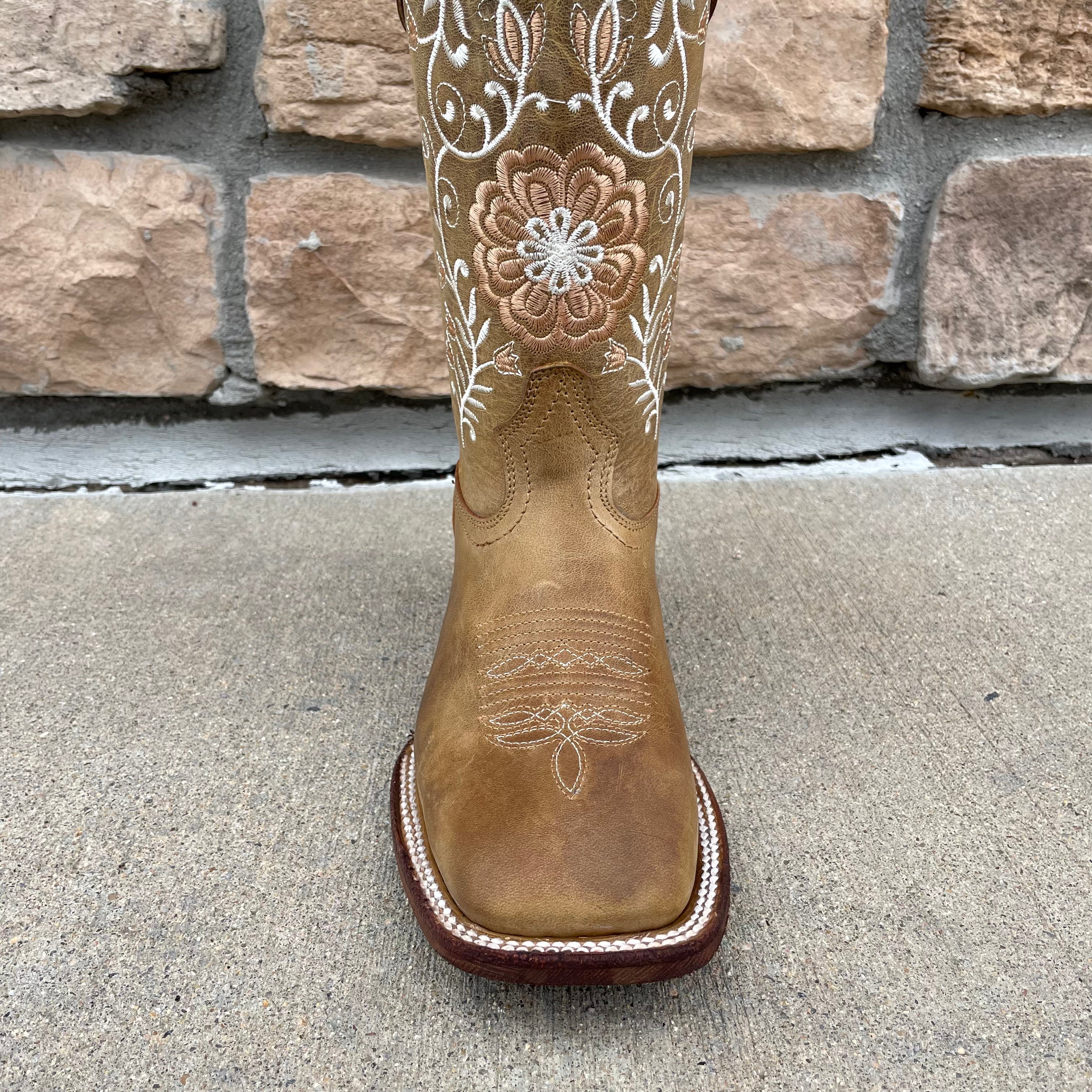 Women's Artillero Flower Embroidered Wide Square Toe Boots