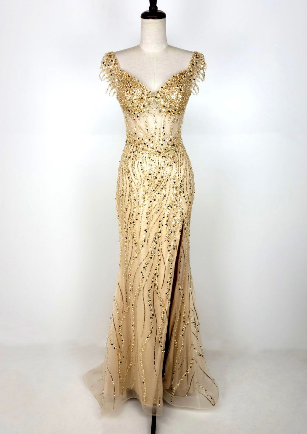 Chicas Evening Gowns C331