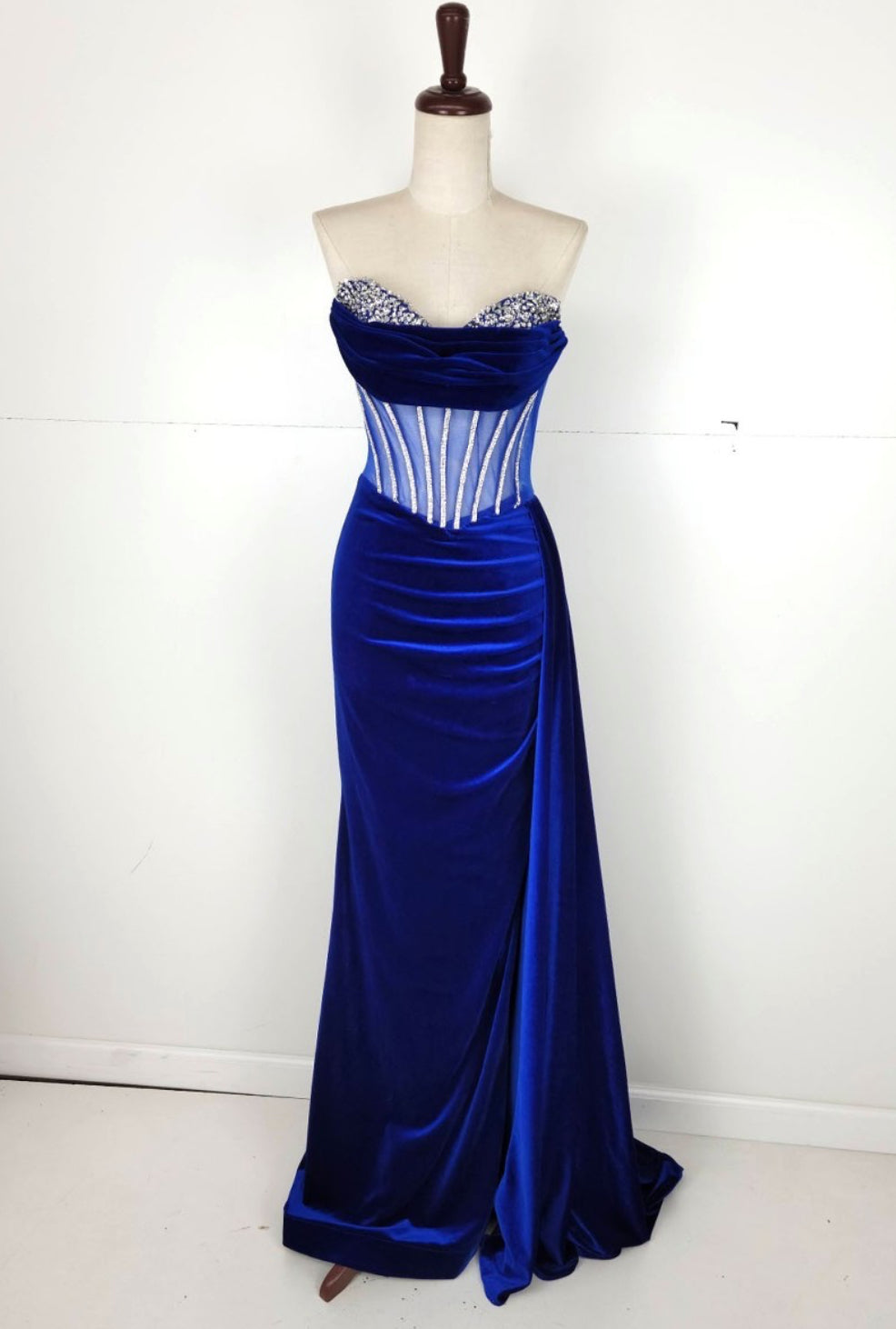 Chicas Evening Gown C337
