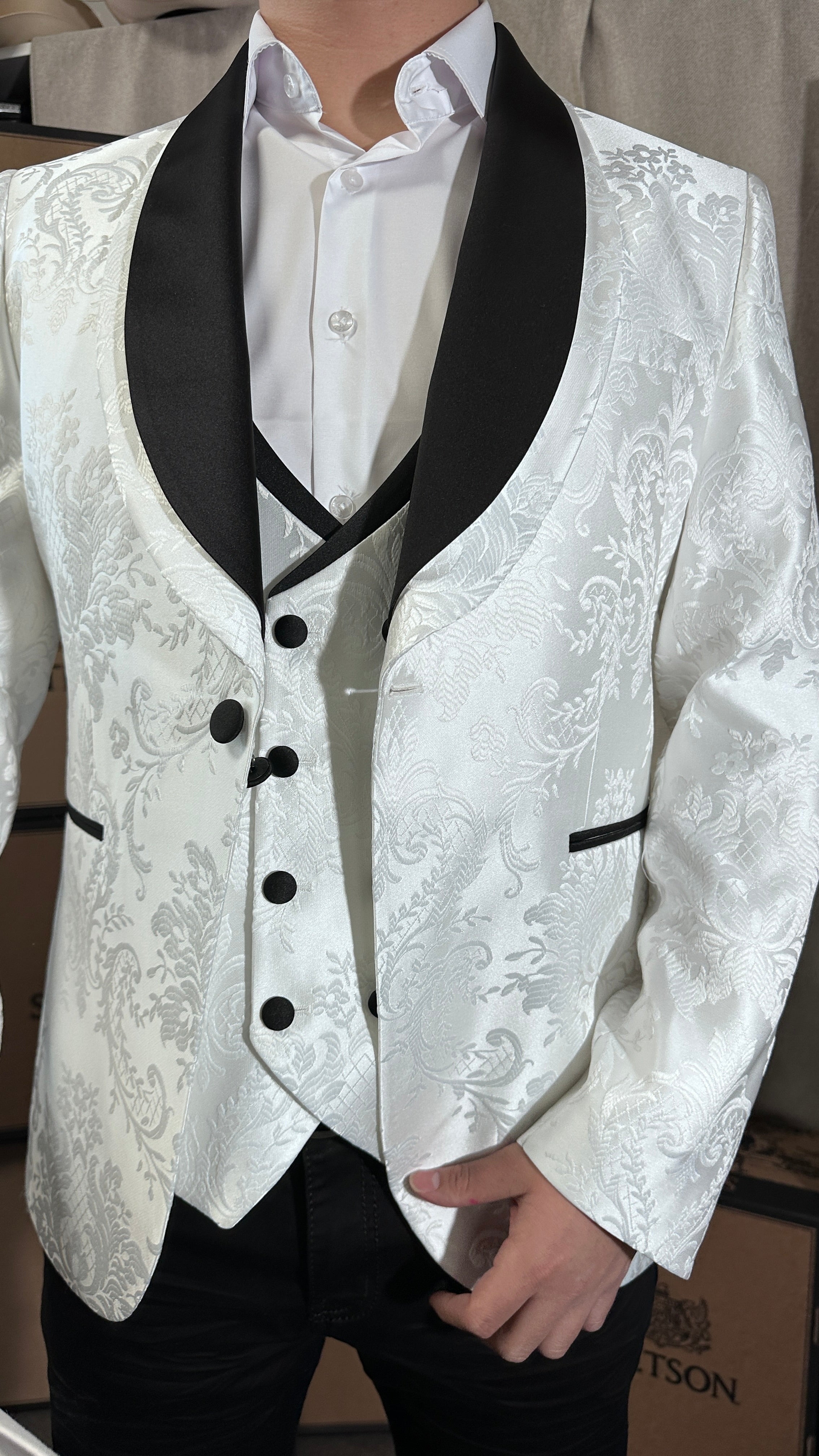 El jefe Western Luxury Suit-Moreno Collective