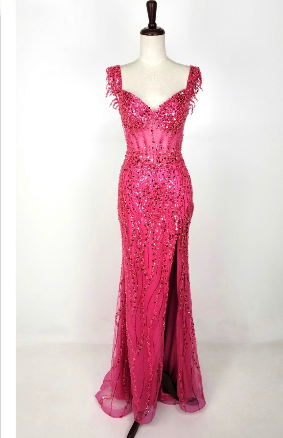 Chicas Evening Gowns C331
