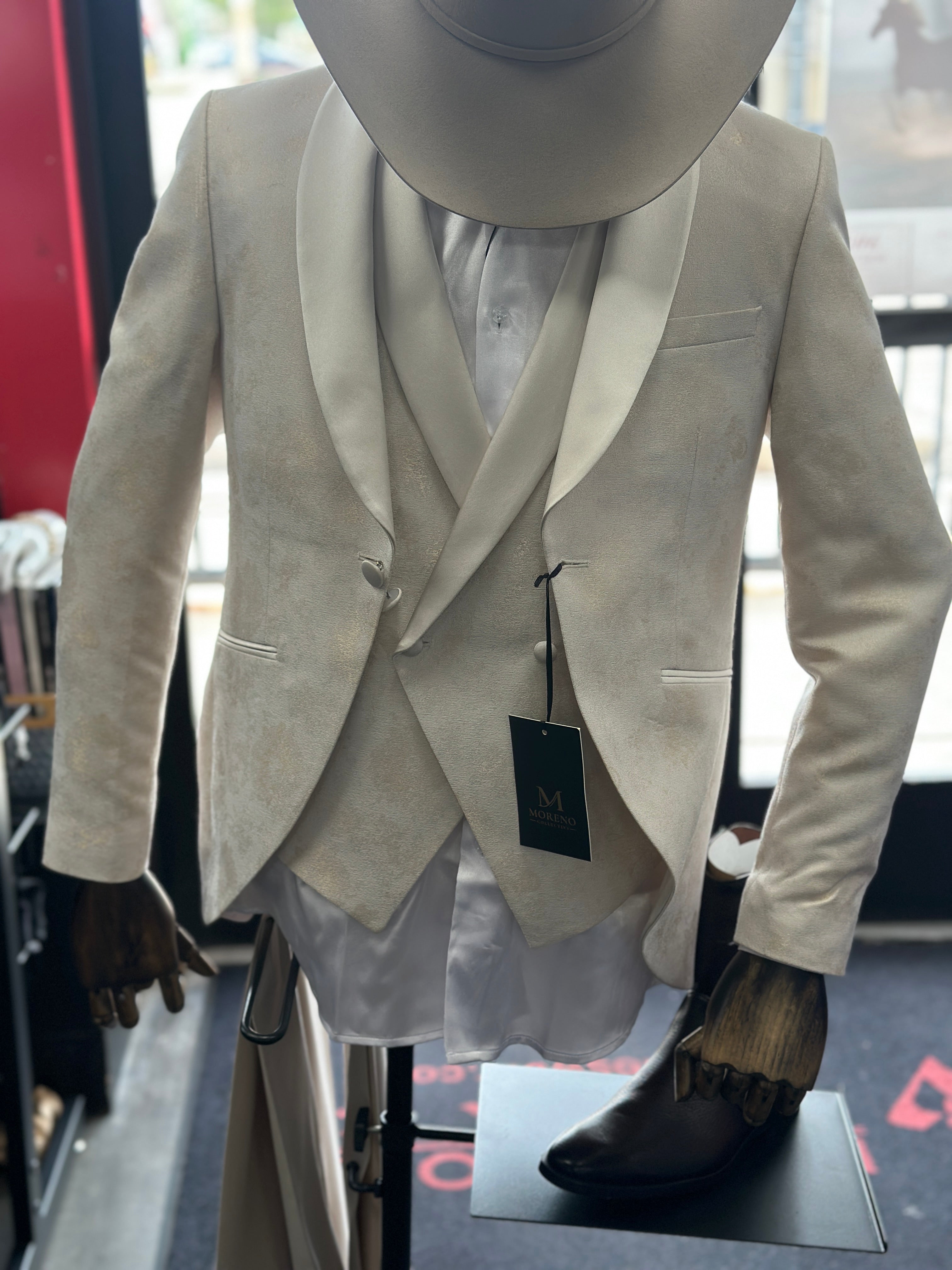 Sultan Western Luxury Suit- Moreno Collective