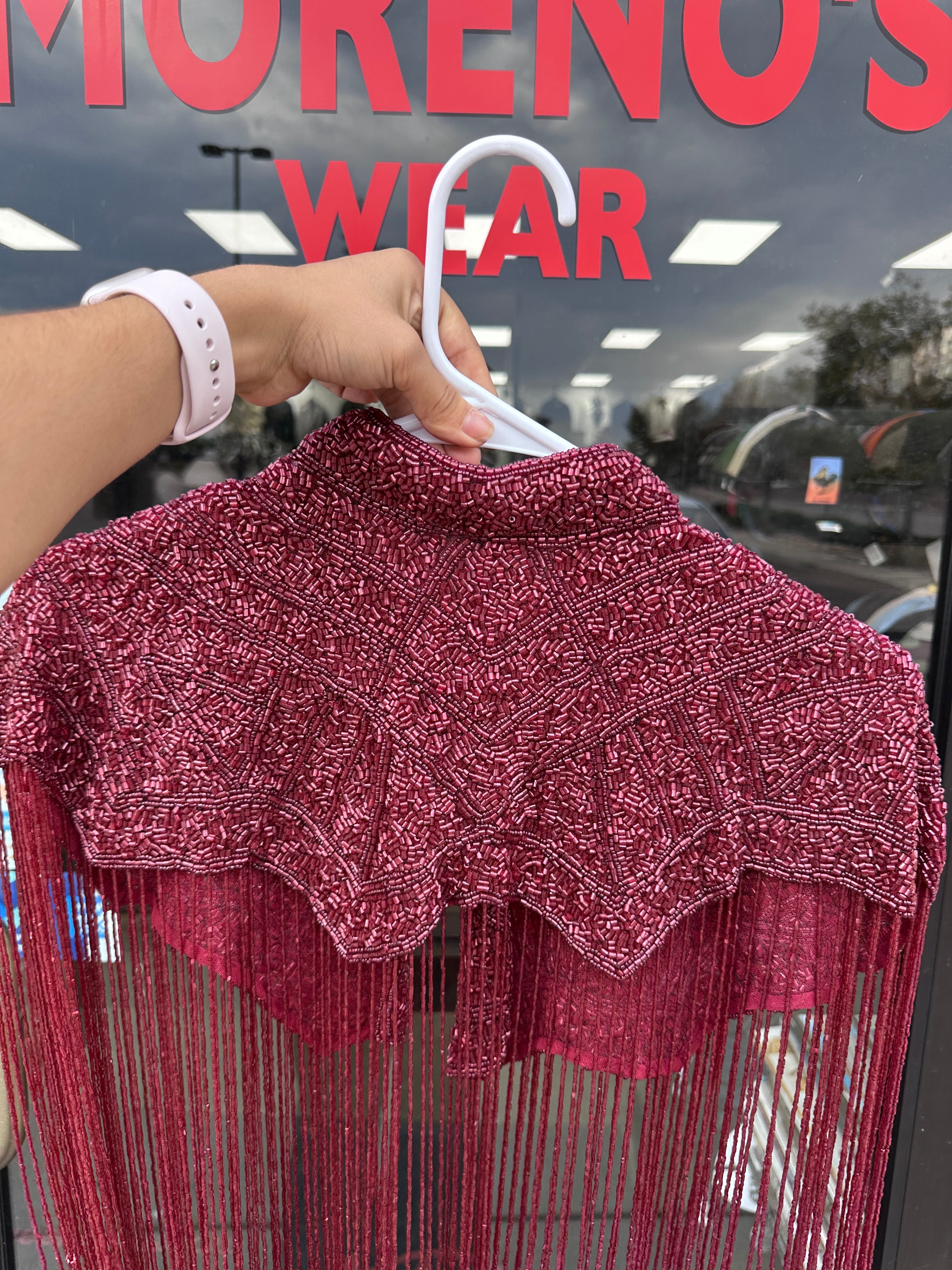 CARMESÍ CAPE