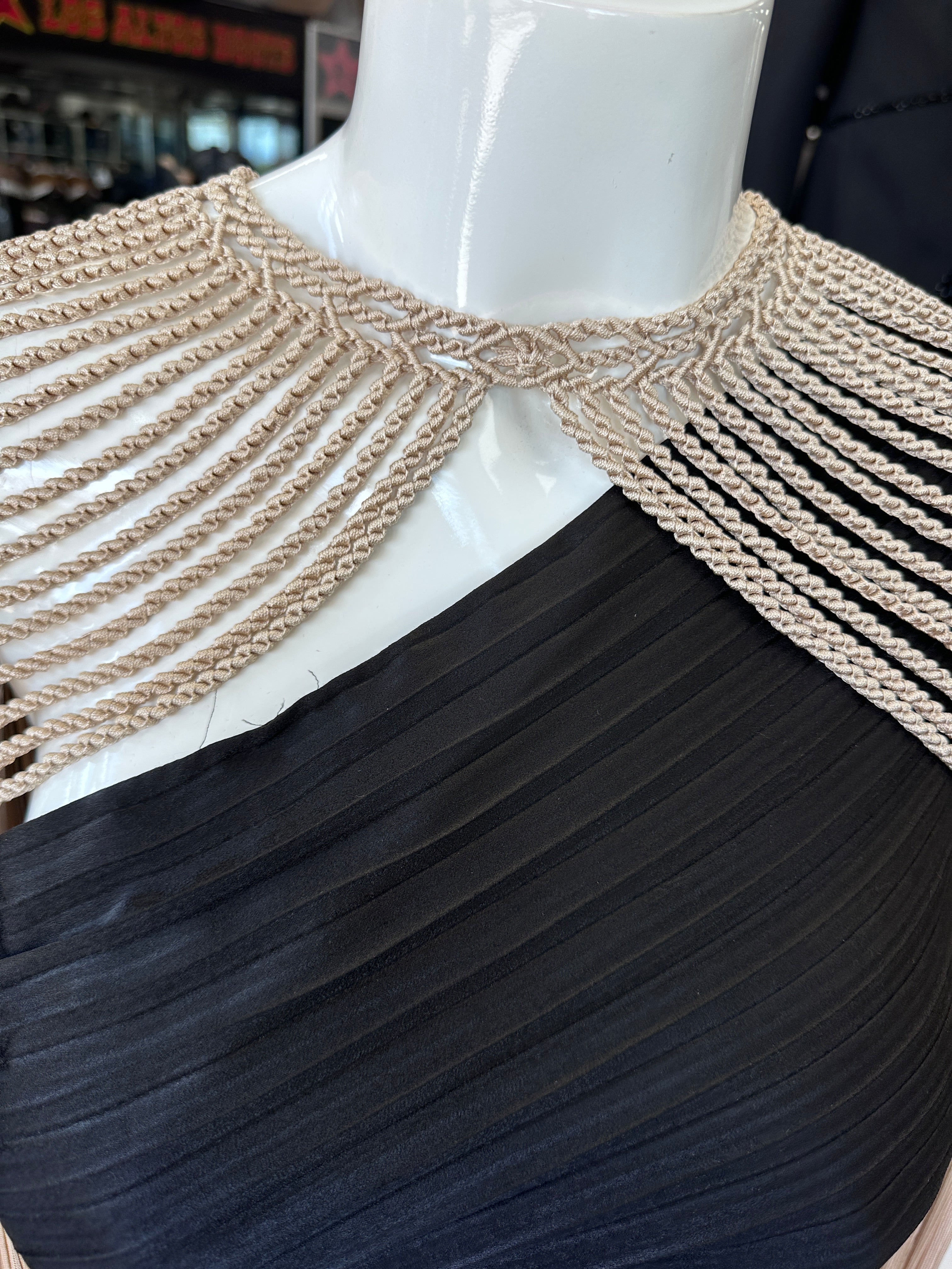 ALICIA MACRAME CAPE