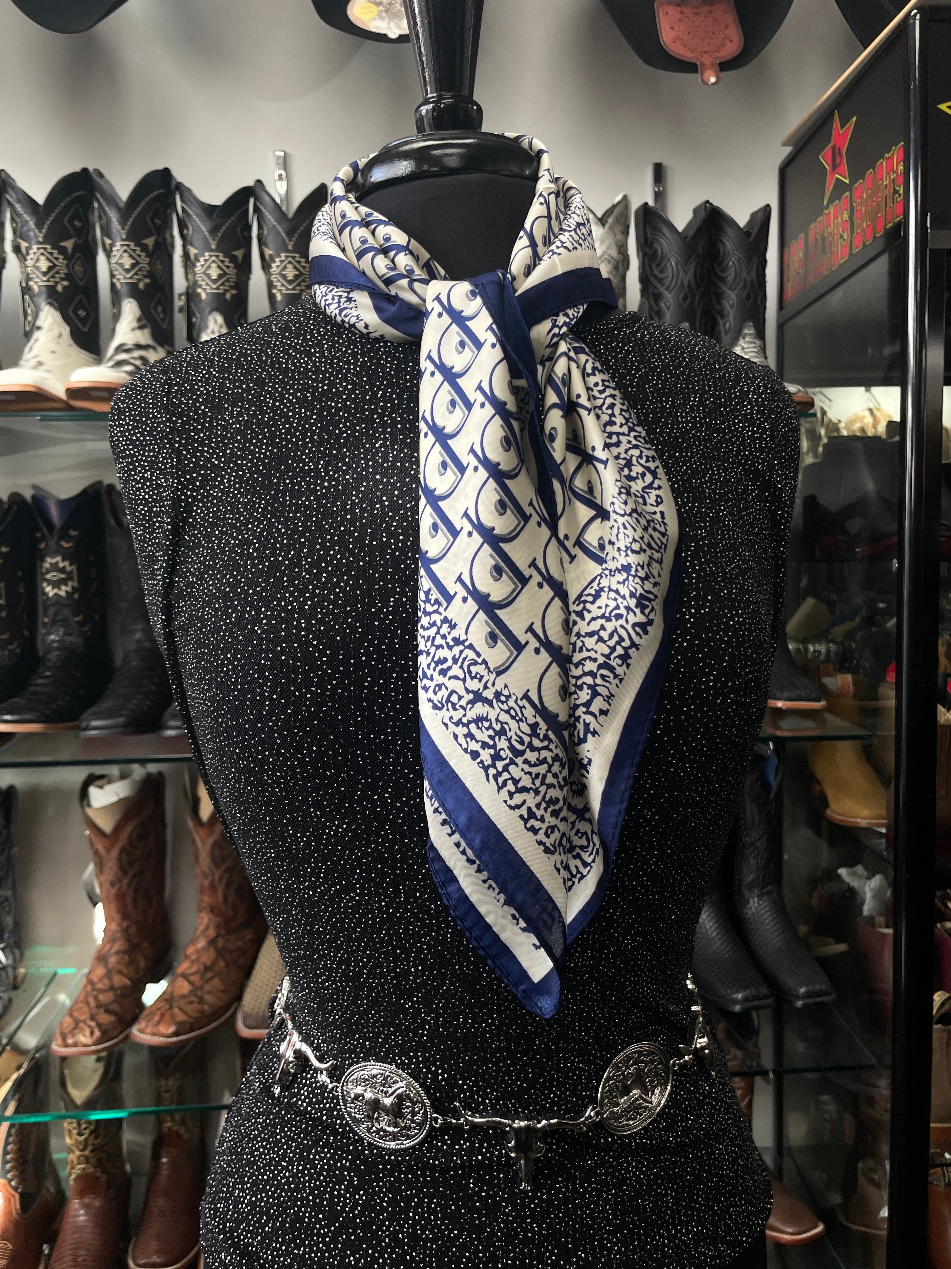 Mar Scarfs