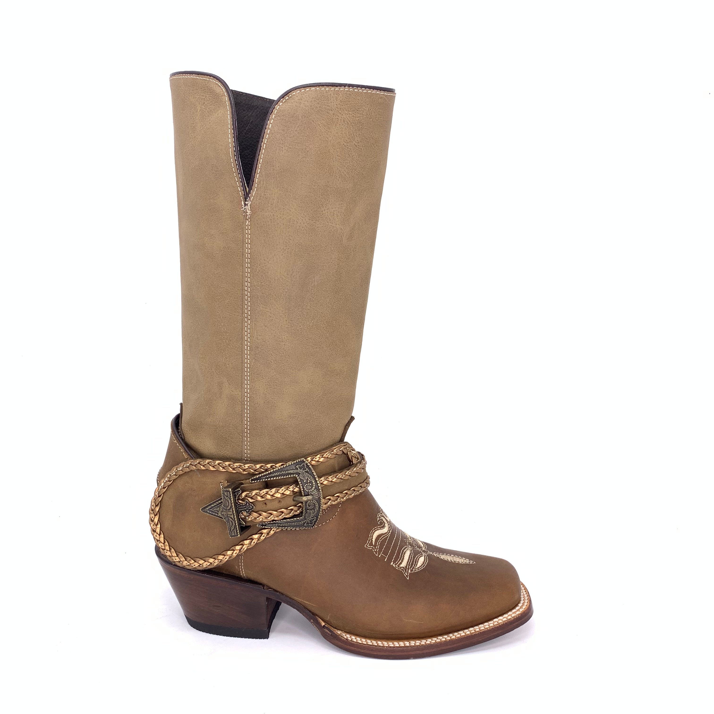 Women's Quincy Grasso With Belt Detail Boots Square Toe