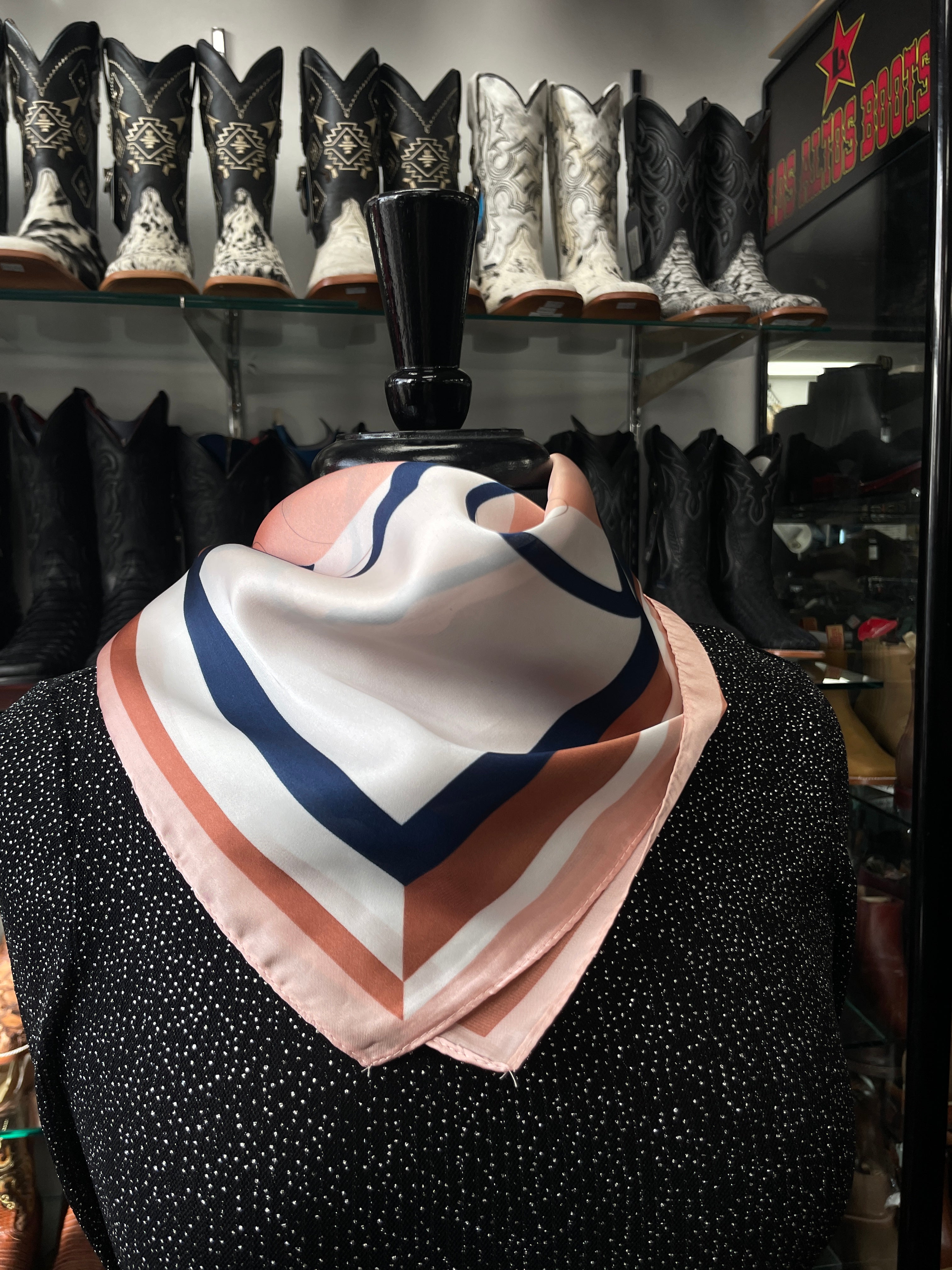 Mar Scarfs