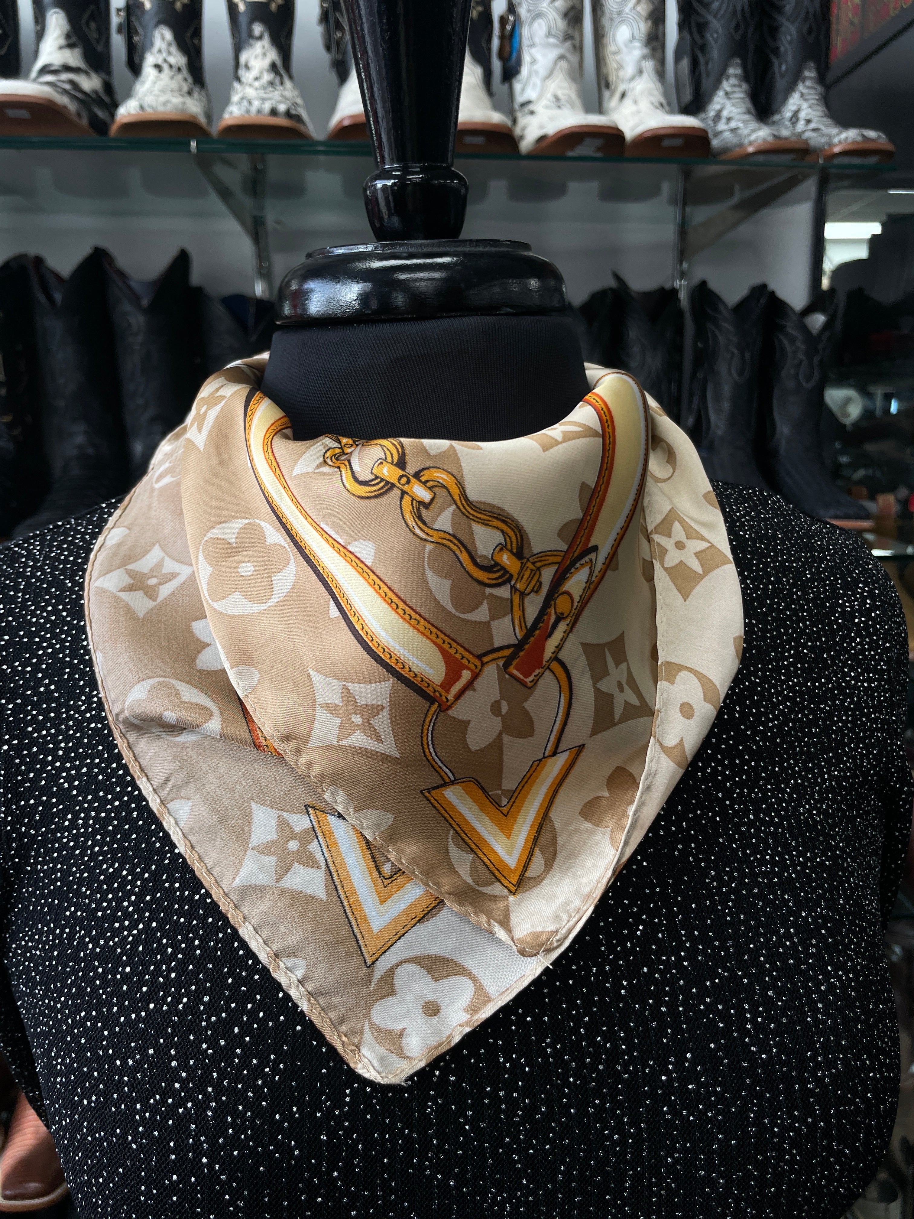 Mar Scarfs
