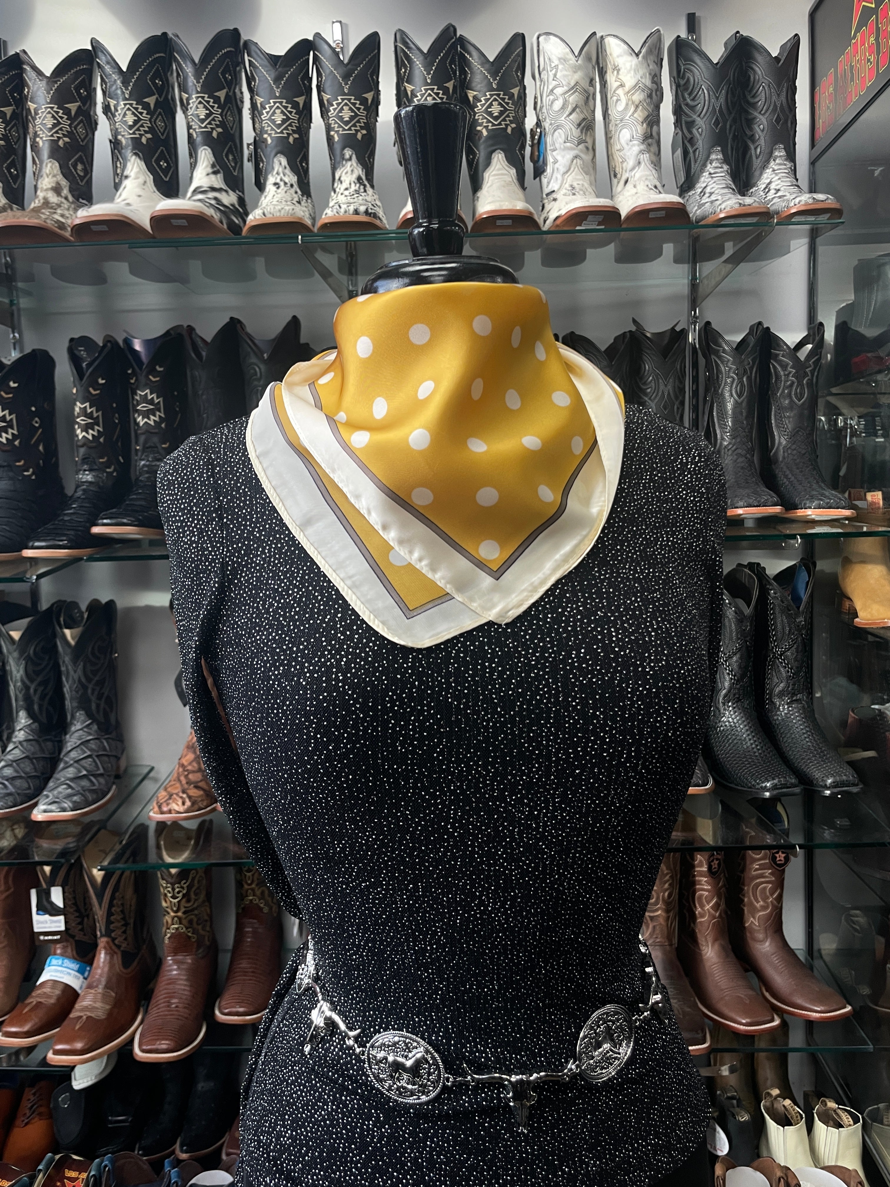 Mar Scarfs